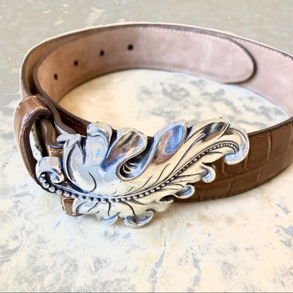 Embossed Leather Coldwater Creek Belt EUC Size S - Picture 2 of 8